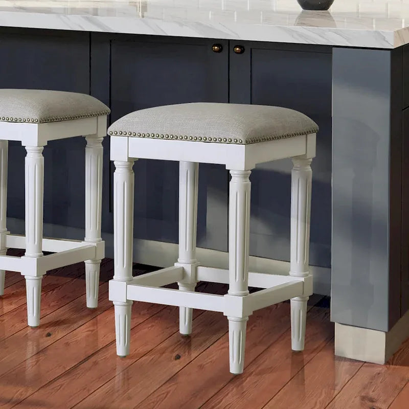 Tabouret de bar carré en bois massif avec assise rembourrée